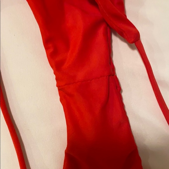 Mikoh Red Bottoms Small - Picture 5 of 6